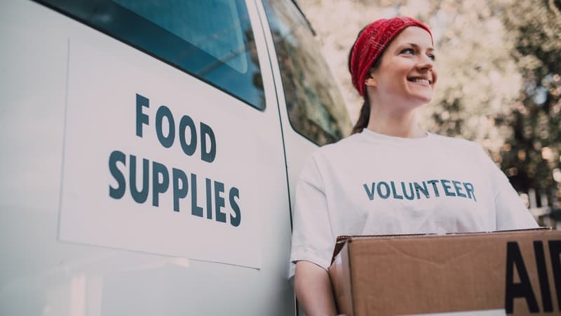 Summer Volunteering for High School Students: Tips for Stepping Up and Standing Out