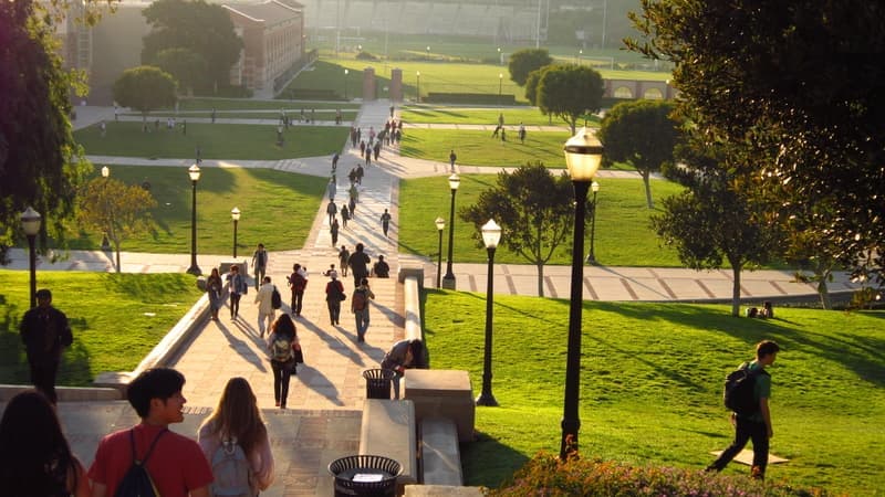 Redefining College Rankings: The 2023/24 Top 25 US Colleges